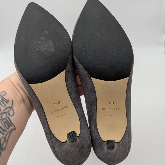 Cole Haan grey leather rhinestone accent point toe heel 8.5 - Picture 9 of 12
